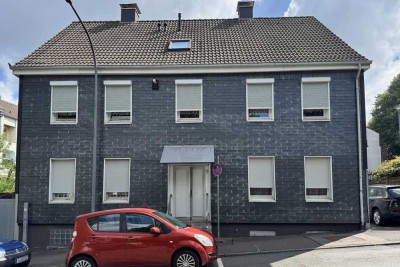 Vielseitiges Mehrfamilienhaus mit Entwicklungspotential I 4 Garagen I Gartengrundstück in Wuppertal