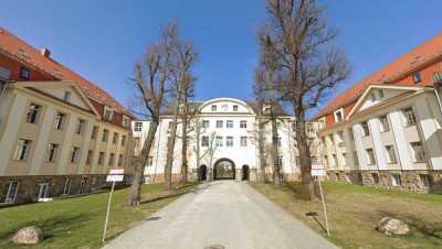 Geräumige, lichtdurchflutete 3,5 -Raum Wohnung mit Balkon in toller Lage