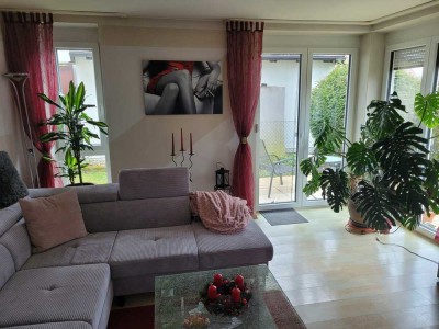 Nachmieter gesucht für helle 2,5-Zimmer-Wohnung in Erdweg