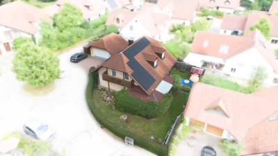 Freistehendes EFH in bester Lage - Neue Solaranlage/Heizung | provisionsfrei