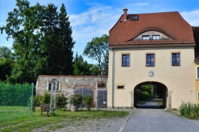 "Besonderes Wohnerlebnis: Historisches Torhaus  zu vermieten"