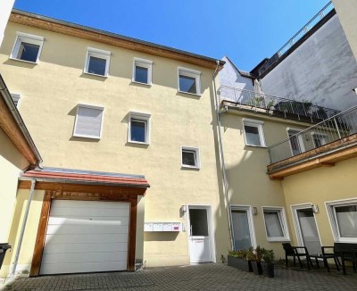 Wohnung mit Dachterrasse in der Innenstadt von Jena! 
Zentral selbst Wohnen oder zur Kapitalanlage!