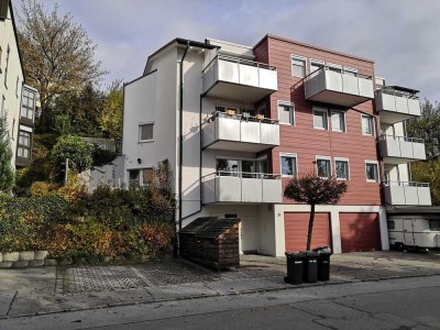 Großzügige 2,5 Zimmer Wohnung mit EBK+Sonnenterrasse+Balkon in ruhiger Lage