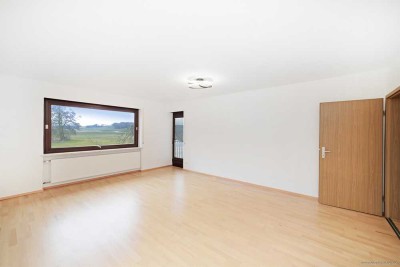 Gehobene, großzügige 3,5-Zimmer-Wohnung im 1. Obergeschoss mit Balkon nahe Pfaffenhofen an der Ilm!