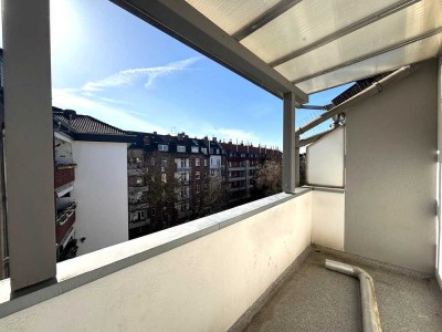 Erstbezug nach Sanierung - 2,5 Zimmer im trendigen Derendorf mit Balkon und EBK