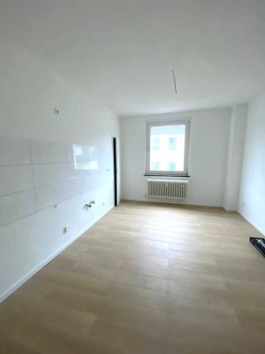 *Erste Kaltmiete geschenkt * Sanierte 3,5-Zimmer-Wohnung mitten in Hattingen!
