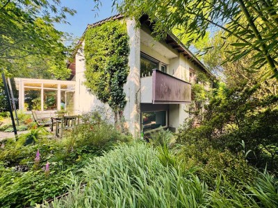 Modernisierungsbedürftiges 64iger Jahre -Juwel mitten in Refrath! 218 qm mit 953 qm Traumgrundstück