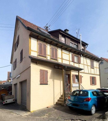 Weinstadt - Schnait, gut aufgeteiltes 3 Familienhaus + große Garage. Leerstand!