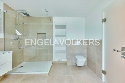 VERKAUFT: Erstbezug nach Kernsanierung - charmante 2-Zimmer-Dachgeschosswohnung mit Stellplatz!