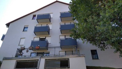 Schöne teilmöblierte 1-Zimmer-Wohnung mit Balkon, Keller und TG-Stellplatz in Pforzheim