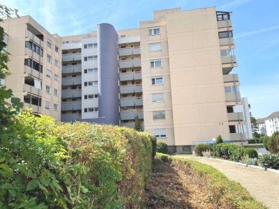 Sofort beziehbare tolle 3 Zimmer-Wohnung mit überdachtem Balkon & Aufzug!