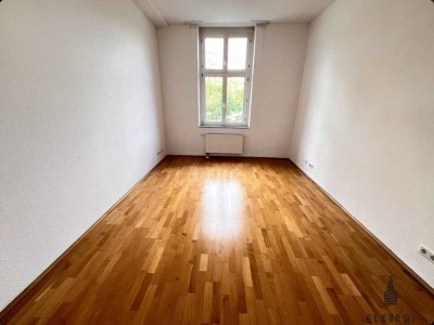 Eleganter Altbau, modern saniert – sofort bezugsfrei