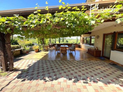 ++ Ein Wohntraum: sonnige Wohnung mit Terrasse, Balkon, Garten und Garagen in Durbach zu verkaufen++