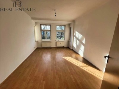 Charmante 3-Raumwohnung mit Balkon und Stellplatzoption