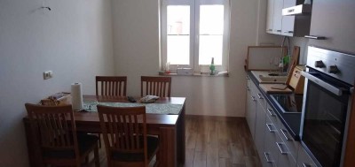 Schöne 3-Zimmer-Wohnung mit Balkon und Blick auf die Nikolaikirche