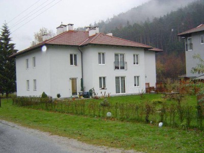 Geförderte 3 Zimmer Mietwohnung im Obergeschoss