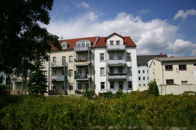 Geräumige 2-Raum-Wohnung mit Balkon im Zentrum