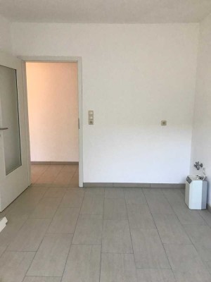 Helle, freundliche 4-Zimmer-Wohnung in zentraler Lage