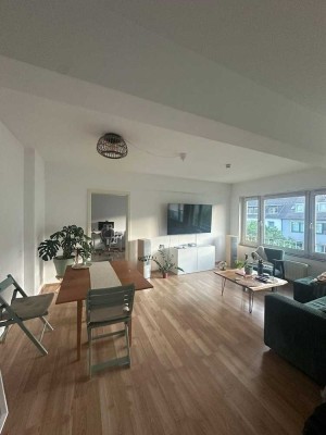 Helle moderne 3-Zi City Wohnung (ca. 80 qm), Düsseldorf Friedrichstadt