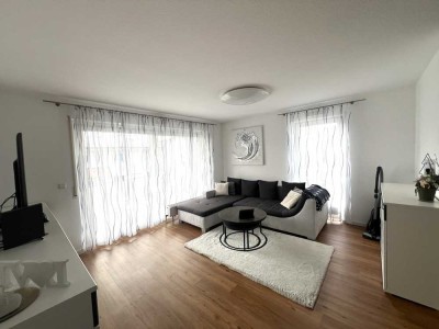 Helle und moderne 2-Zimmer-EG-Wohnung mit EBK und TG-Stellplatz in bevorzugter Wohnlage