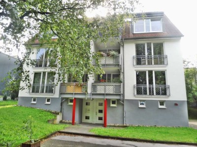 BIK: Sonnige 3-Zimmer–Maisonette mit Balkon! Cronenberg!