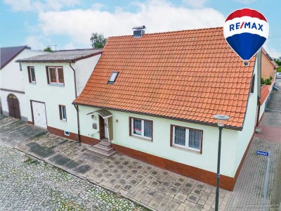 Familienidyll in Großmühlingen – Einfamilienhaus mit Garten, Terrasse & ELW