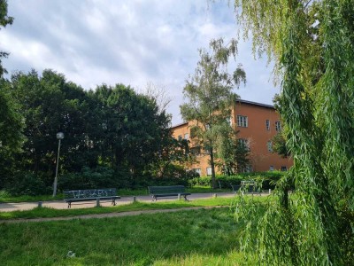 Liebevoll sanierte freie Wohnung*Loggia*See um die Ecke*Dielenboden*neues Bad*