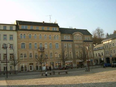 HELLE 2-ZIMMER-WOHNUNG AM MARKT MIT SUPER AUSSICHT