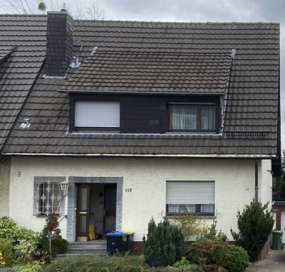 Ansprechende 5-Zimmer-Doppelhaushälfte in Bonn Lessenich mit großen Grundstück