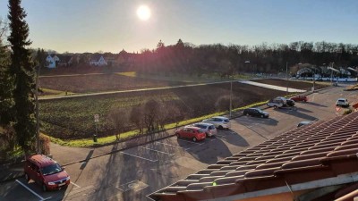 Helle und gepflegte 3,5-Zimmer-Dachgeschosswohnung mit Balkon und EBK in Ludwigsburg-Hoheneck