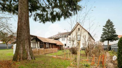 Gepflegtes Bauernhaus mit Charme & Potenzial: 2200 m² Grundstück, Scheune & Wohnmöglichkeiten