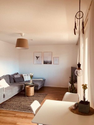 Moderne 2-Zimmer-Wohnung mit Balkon und Stellplatz