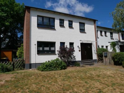 Familienfreundliche Doppelhaushälfte Jülich - in zentraler Lage mit großem Garten