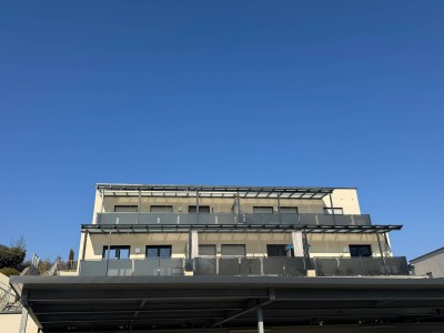 Neuwertige 3 Zimmer Eigentumswohnung (78,06m²) mit großem Balkon &amp; 2 Carports in Jagerberg