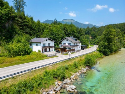 ZWEI SEHR GEPFLEGTE HÄUSER - EIN PREIS ! DIREKT am GLASKLAREN ALMFLUSS - EIGENER BADEPLATZ ! 3 WOHNUNGEN !