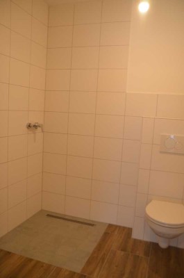 coole Wohnung - großer Balkon und bodentiefe Fenster