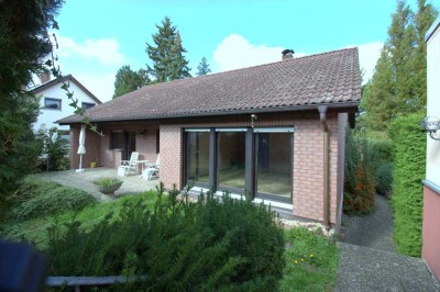 2 Familienhaus in ruhiger Höhenlage von Ostelsheim zu verkaufen!!