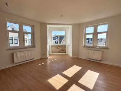Perfekt geschnitten: Großzügiges Wohnen mit Keller und Bad mit Fenster