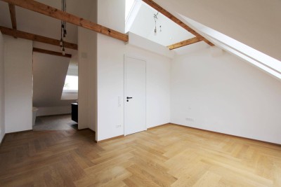 Privatverkauf - Wunderschön renoviertes Reihenhaus zum Kauf | neuwertig | Terrasse | Garten | Stadtgrenze Salzburg zu Wals-Siezenheim