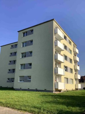 3 renovierte Zimmer in ruhiger Wohnsiedlung mit Balkon