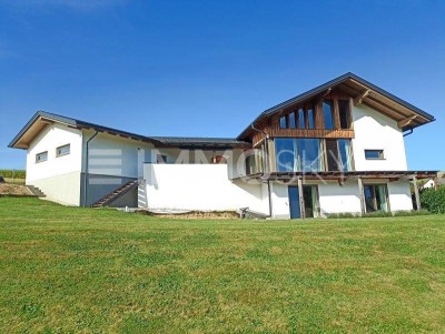 TRAUMHAUS IM GRÜNEN, MIT GROSSEM GARTEN UND BESONDEREM FLAIR!!!