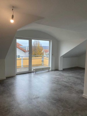 Möchten Sie hier essen? 4,5-Zimmer-DG-Wohnung mit Balkon in Aspach