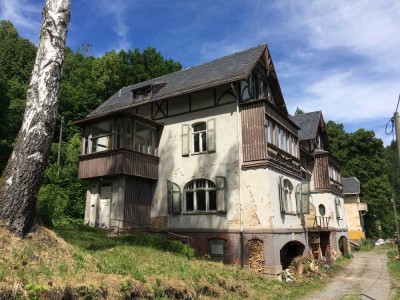 3 Denkmalgeschütze Villen der ehem. Patentpapierfabrik in Amtsberg südlich von Chemnitz auf 6.270 m²