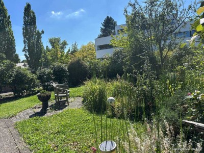 WG-Zimmer in neu gestalteter Gemeinschaft mit Terrasse und Blick in den Garten