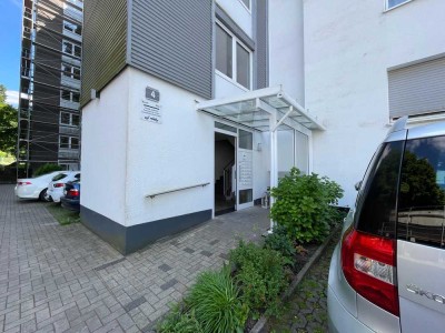 Provisionsfrei zu verkaufen! 4-Zimmer Wohnung mit drei Balkonen und Garage