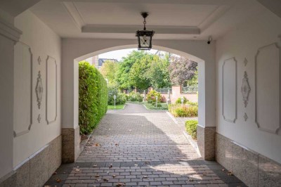 CITYNÄHE TRIFFT WOHNKOMFORT - 2 Zimmer, Balkon, Aufzug, Tiefgaragenstellplatz!