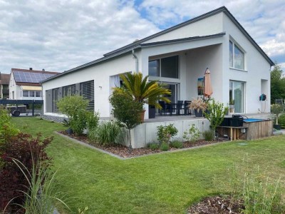 Modernes Architektenhaus  – Komfort und Design auf höchstem Niveau