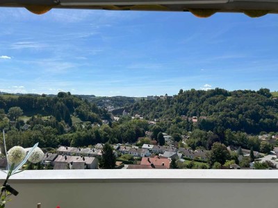 Wohnen oder investieren: 3-Zimmer-Wohnung mit unvergleichlichem Blick über Passau