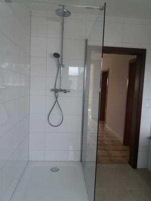 Sonnige Wohnung mit drei Zimmern und Balkon in Hennef