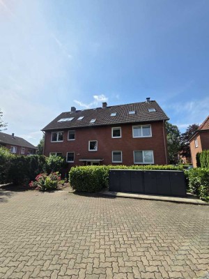 Sanierte 2-Zimmer-Wohnung mit Balkon und Stellplatz bei Hamburg